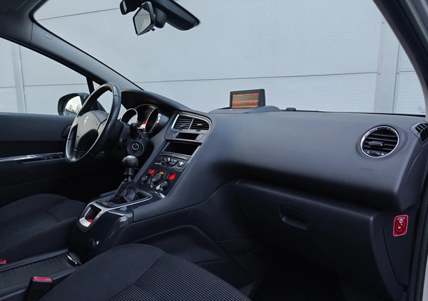 Peugeot 5008 cena 18900 przebieg: 217300, rok produkcji 2011 z Ustka małe 562